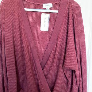 Evereve maroon waffle knit long sleeve